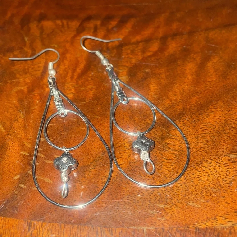 New handmade earrings teardrop silver w clover